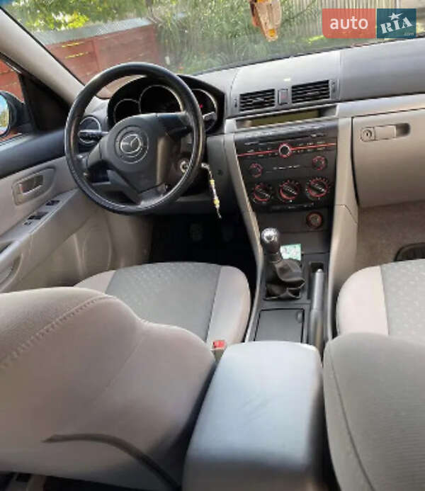 Хетчбек Mazda 3 2005 в Береговому