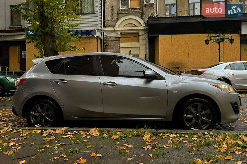 Хэтчбек Mazda 3 2010 в Харькове