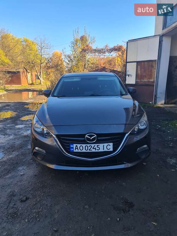 Седан Mazda 3 2015 в Ужгороде фото 2 Седан Mazda 3 2015 в Ужгороде
