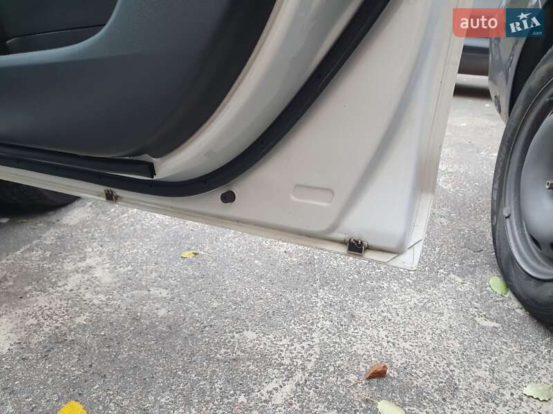 Седан Mazda 3 2007 в Києві фото 23 Седан Mazda 3 2007 в Києві