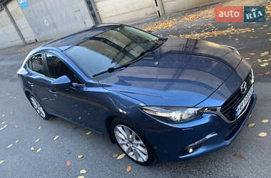 Седан Mazda 3 2017 в Днепре