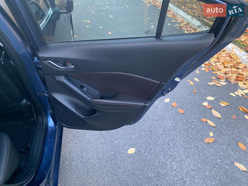 Седан Mazda 3 2017 в Днепре фото 15 Седан Mazda 3 2017 в Днепре