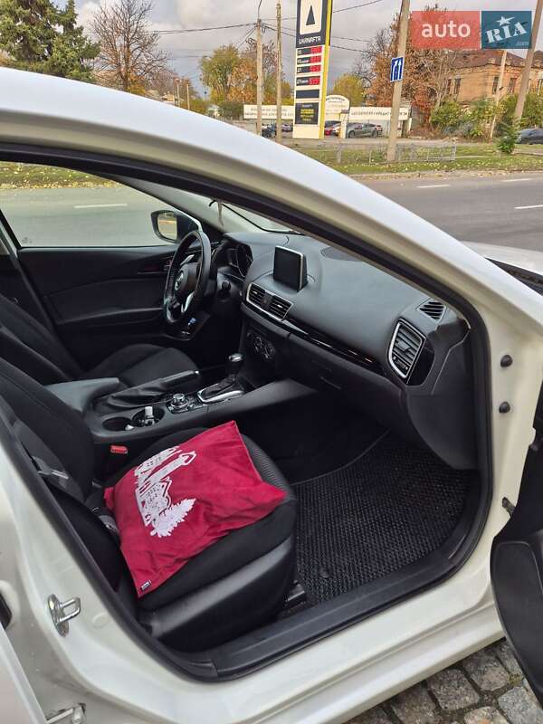 Хетчбек Mazda 3 2016 в Дніпрі фото 6 Хетчбек Mazda 3 2016 в Дніпрі