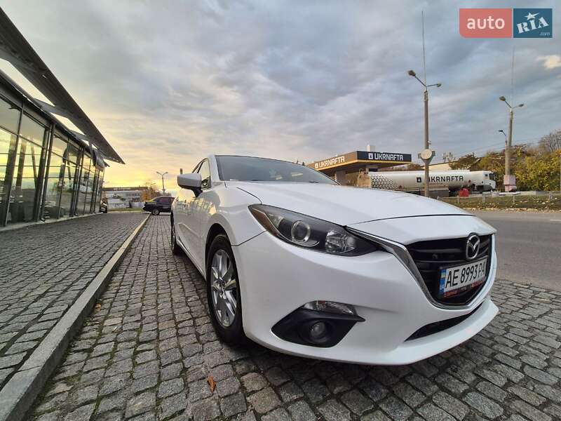 Хетчбек Mazda 3 2016 в Дніпрі фото 8 Хетчбек Mazda 3 2016 в Дніпрі