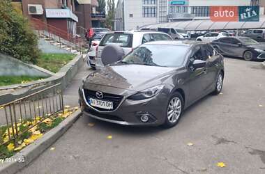 Седан Mazda 3 2014 в Киеве