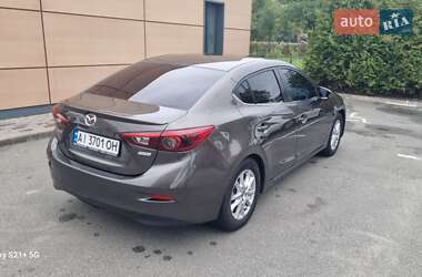 Седан Mazda 3 2014 в Киеве