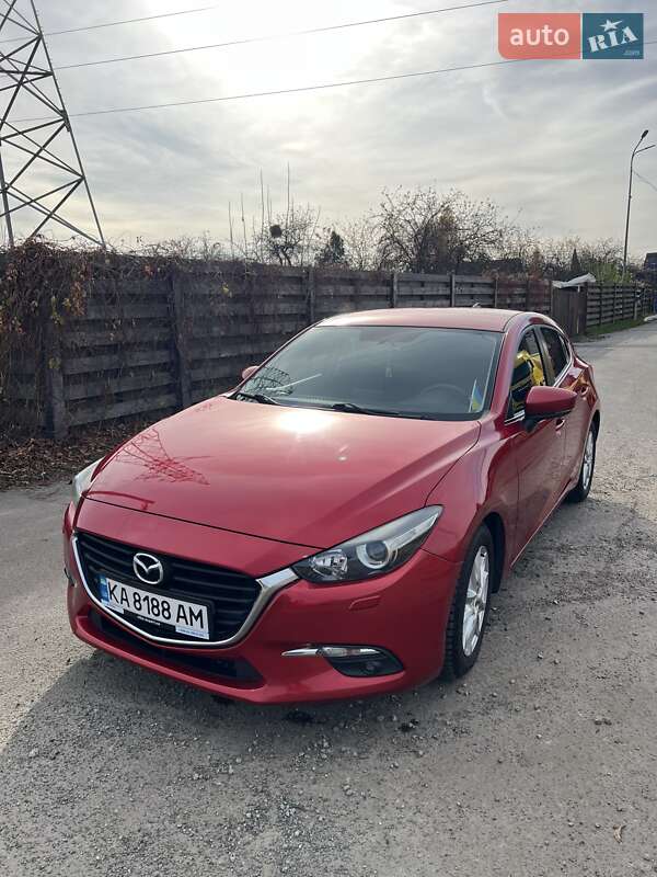 Хэтчбек Mazda 3 2016 в Киеве