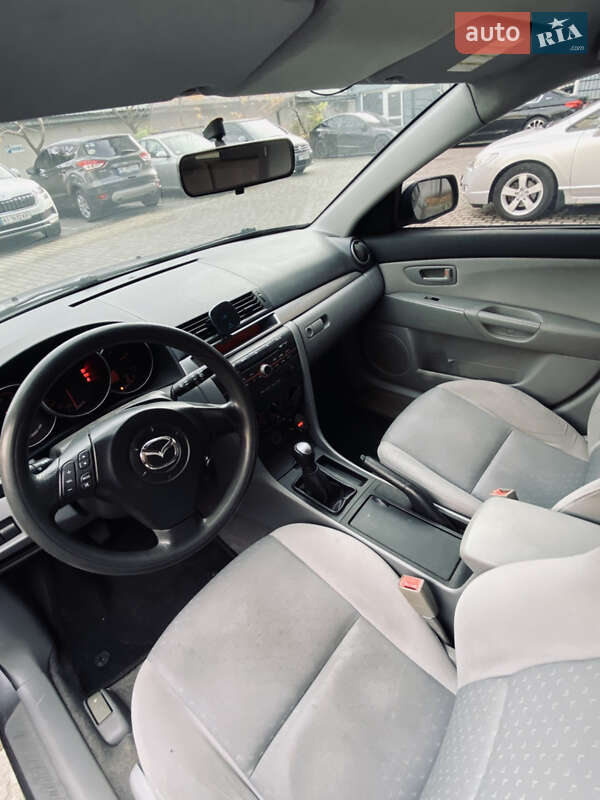 Хэтчбек Mazda 3 2005 в Ивано-Франковске