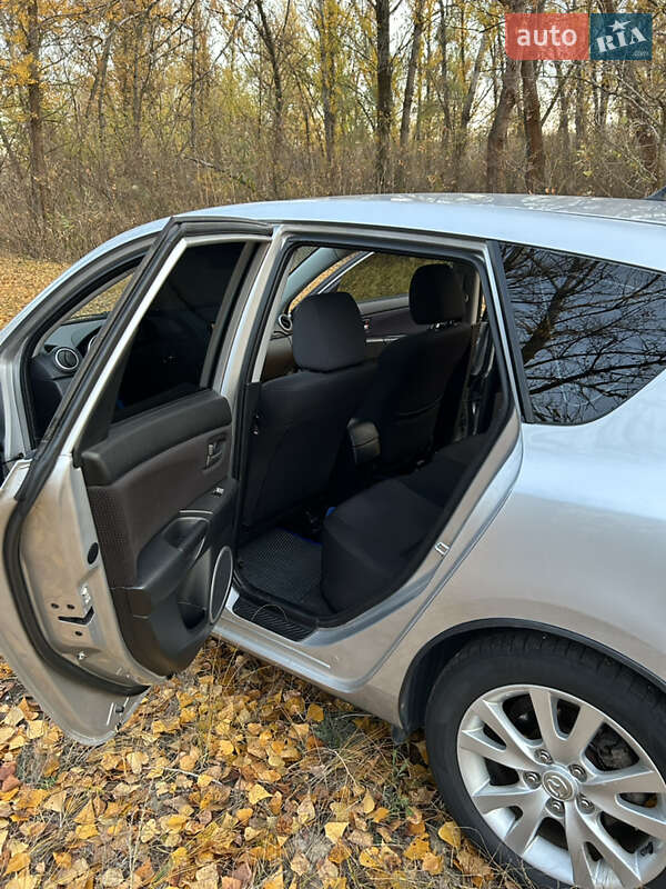 Хэтчбек Mazda 3 2006 в Днепре