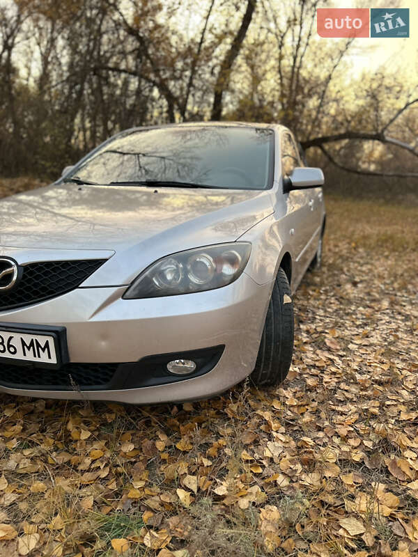 Хэтчбек Mazda 3 2006 в Днепре