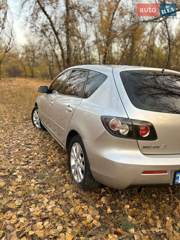 Хэтчбек Mazda 3 2006 в Днепре