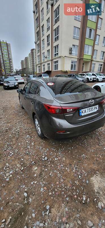 Седан Mazda 3 2016 в Киеве