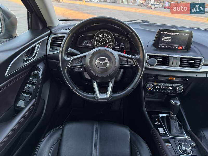 Седан Mazda 3 2018 в Киеве фото 16 Седан Mazda 3 2018 в Киеве