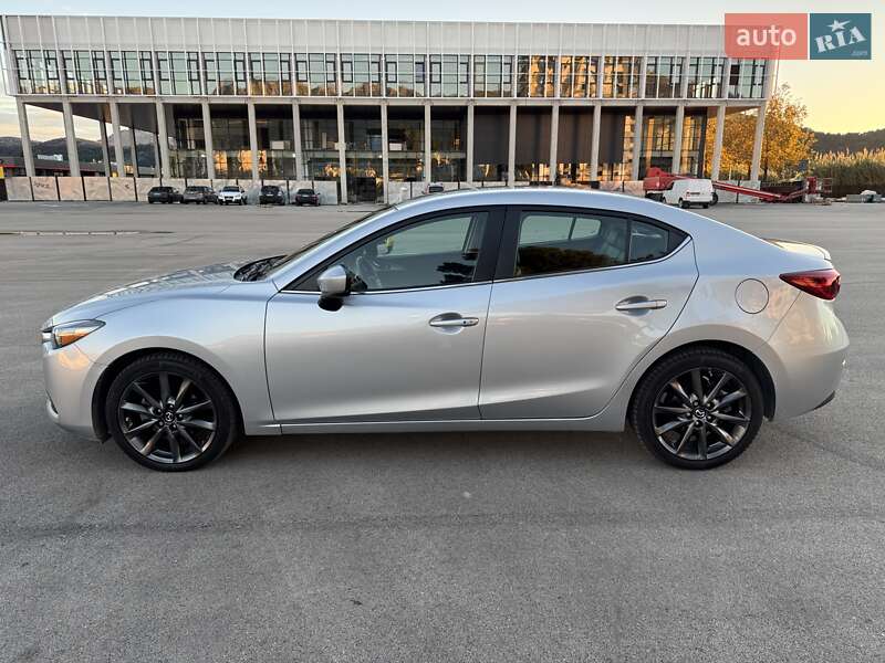 Седан Mazda 3 2018 в Киеве фото 4 Седан Mazda 3 2018 в Киеве