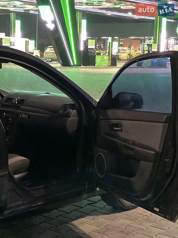 Седан Mazda 3 2005 в Виннице