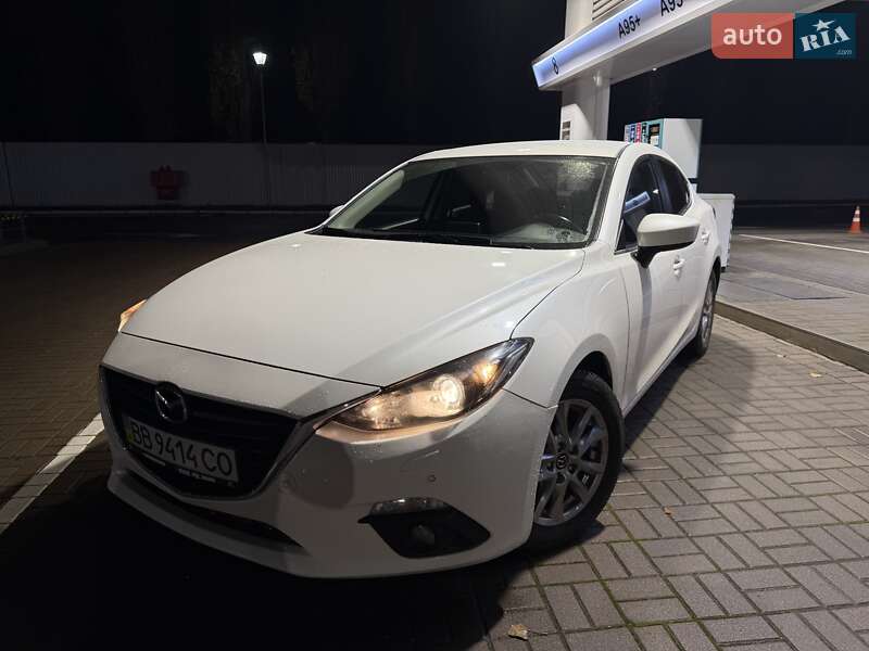 Седан Mazda 3 2014 в Киеве фото 2 Седан Mazda 3 2014 в Киеве