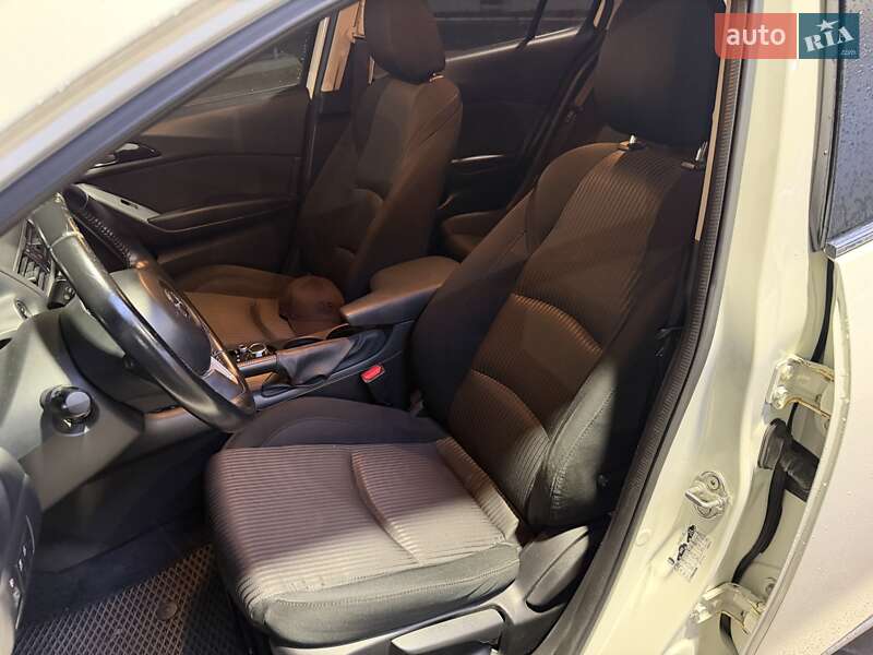 Седан Mazda 3 2014 в Киеве фото 17 Седан Mazda 3 2014 в Киеве