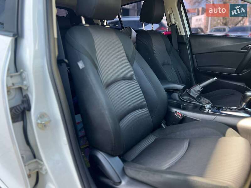 Хэтчбек Mazda 3 2013 в Ивано-Франковске