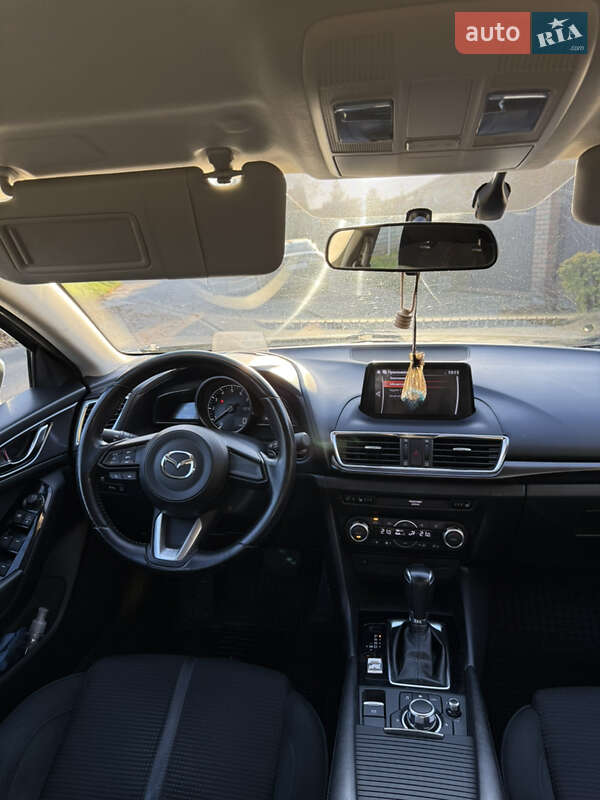 Седан Mazda 3 2018 в Киеве фото 13 Седан Mazda 3 2018 в Киеве