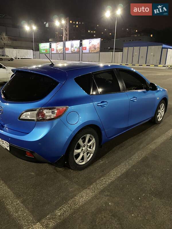 Хетчбек Mazda 3 2010 в Києві фото 2 Хетчбек Mazda 3 2010 в Києві