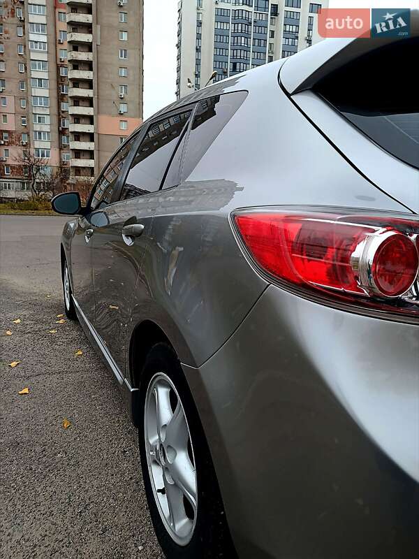 Хетчбек Mazda 3 2013 в Черкасах