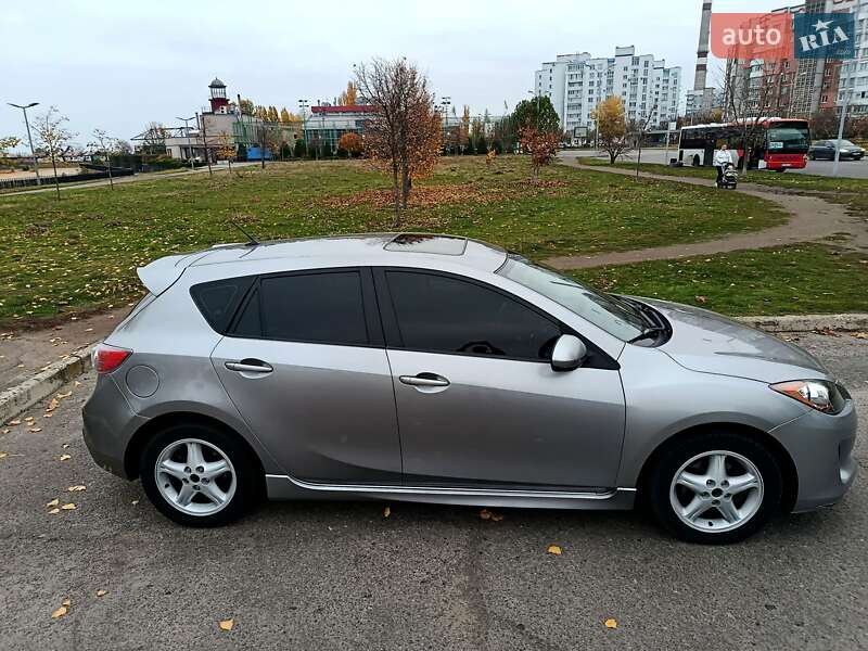 Хетчбек Mazda 3 2013 в Черкасах