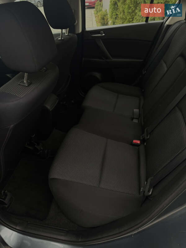 Седан Mazda 3 2012 в Білій Церкві