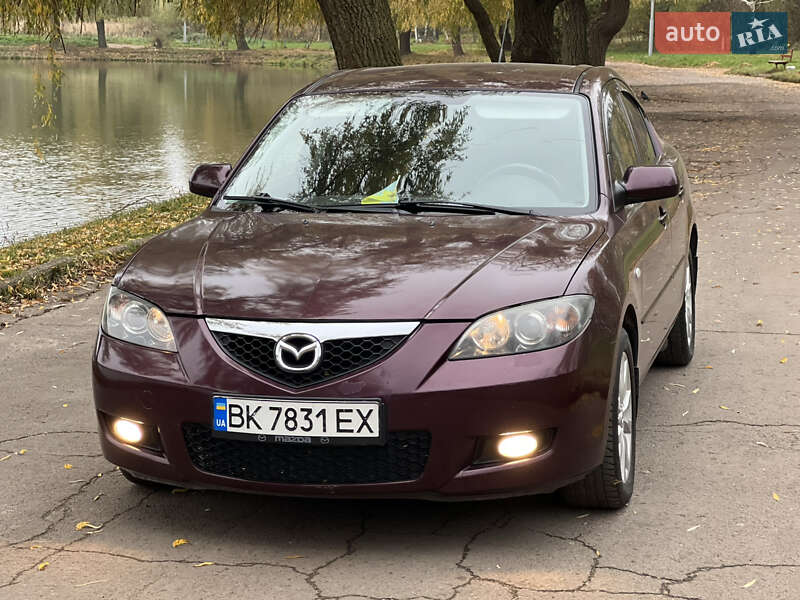 Седан Mazda 3 2007 в Ровно