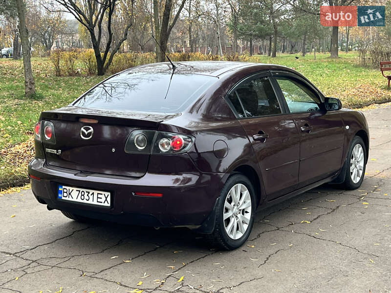 Седан Mazda 3 2007 в Ровно