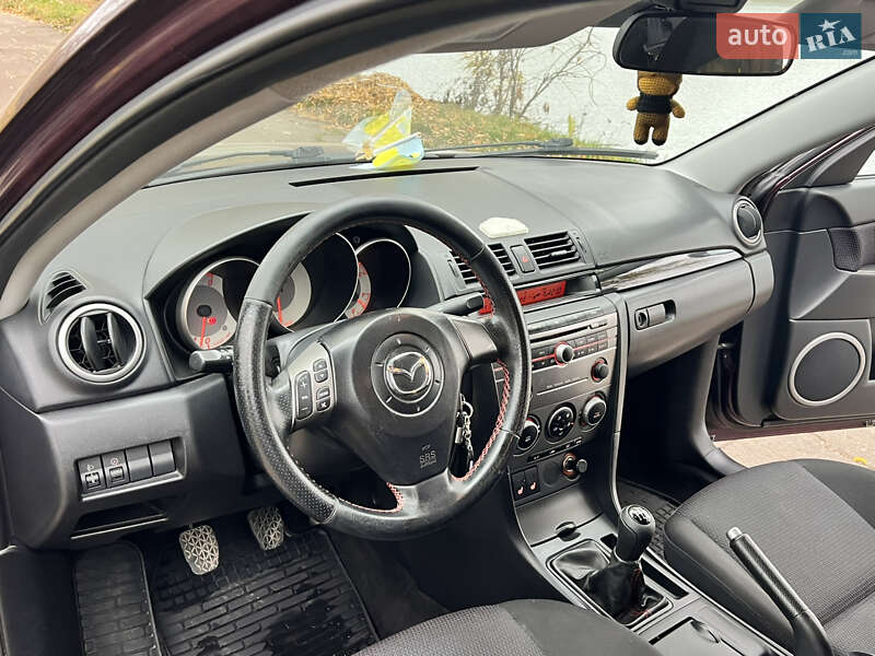 Седан Mazda 3 2007 в Ровно