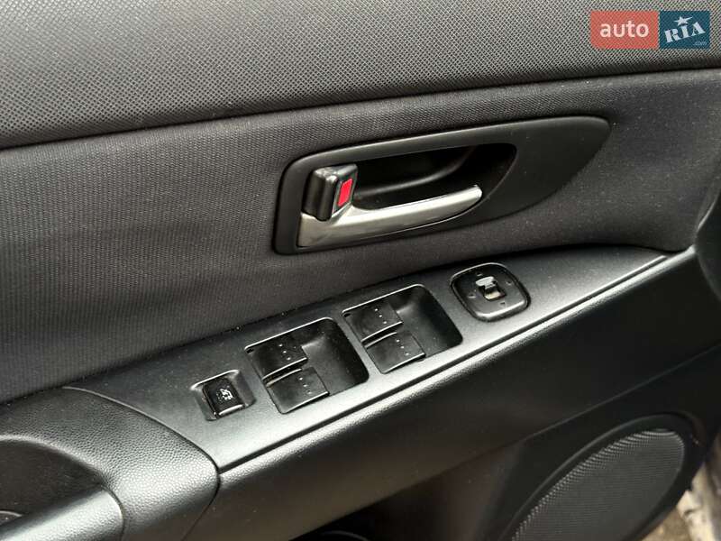 Хэтчбек Mazda 3 2004 в Каменец-Подольском