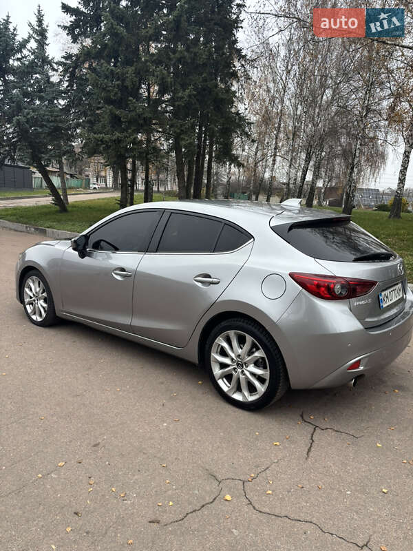 Хетчбек Mazda 3 2014 в Житомирі