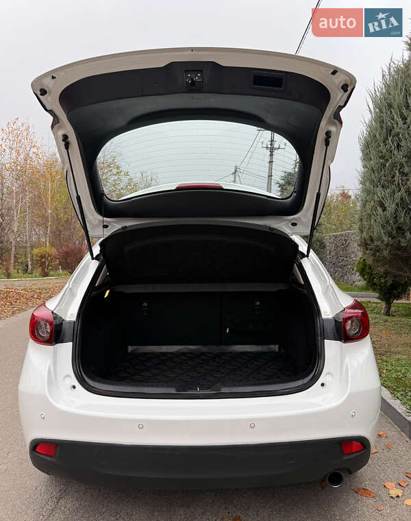 Хетчбек Mazda 3 2016 в Києві