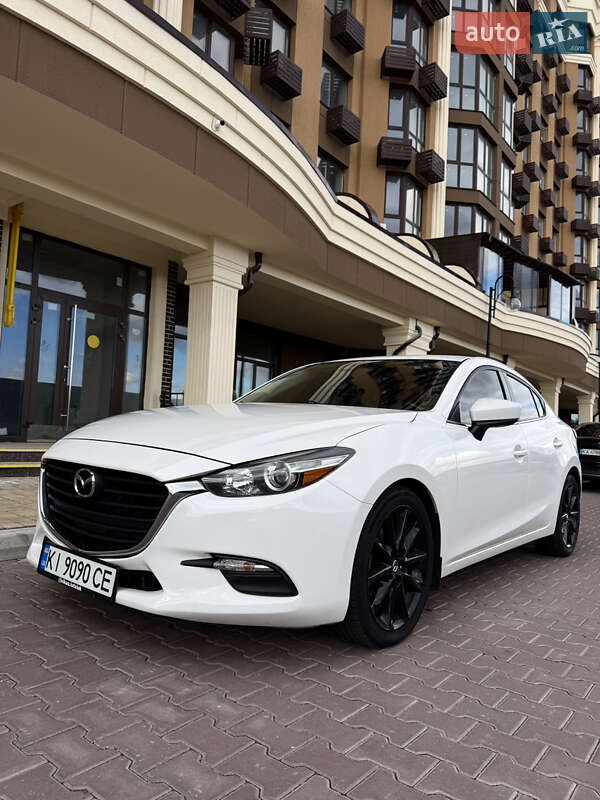 Седан Mazda 3 2017 в Софіївській Борщагівці