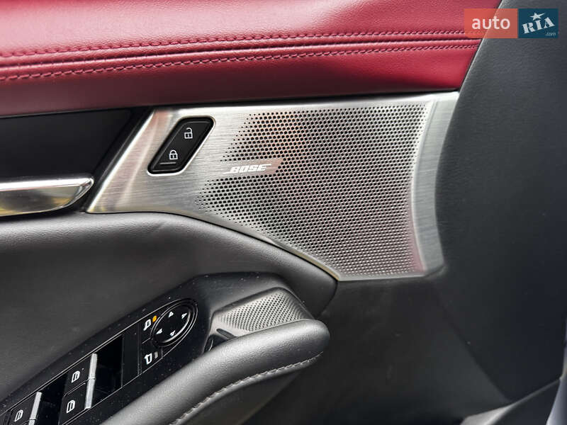 Хетчбек Mazda 3 2023 в Чернігові