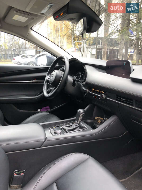 Седан Mazda 3 2020 в Чернівцях