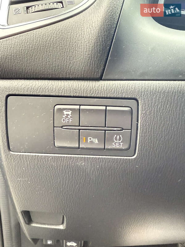 Седан Mazda 3 2017 в Киеве