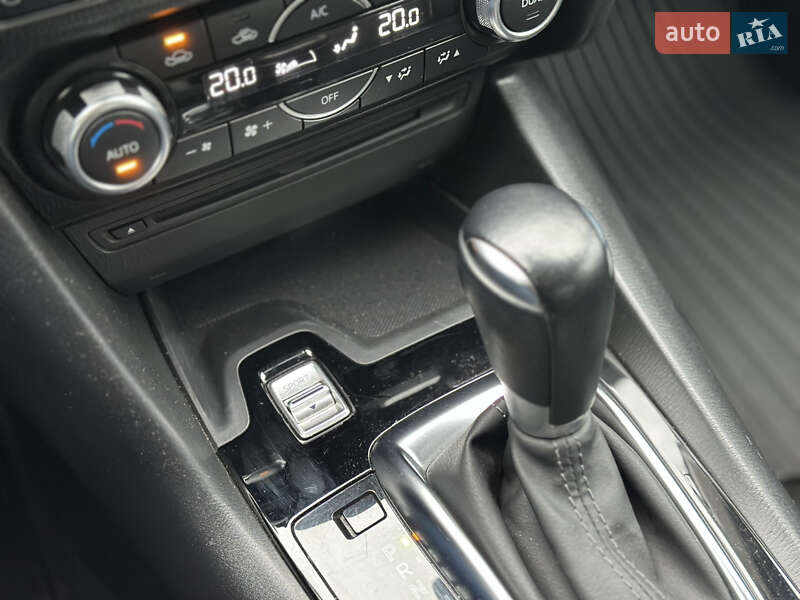 Седан Mazda 3 2017 в Києві фото 29 Седан Mazda 3 2017 в Києві