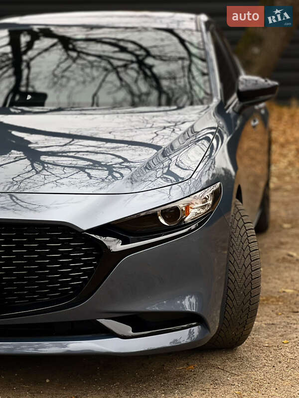 Седан Mazda 3 2022 в Черкассах