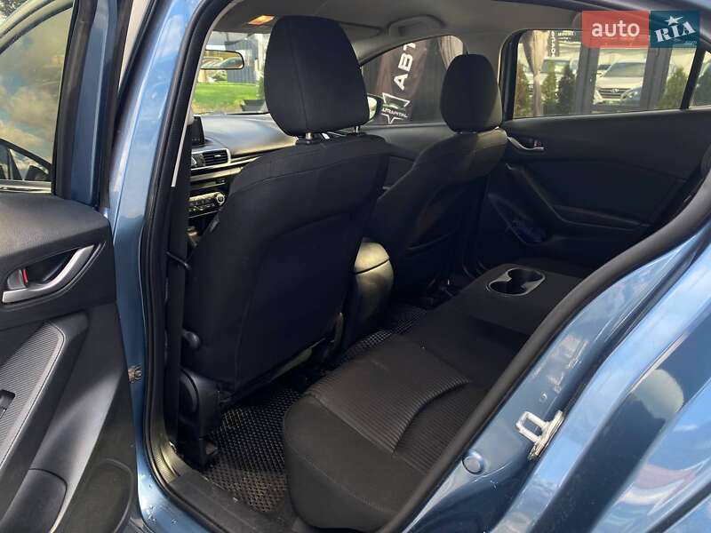 Седан Mazda 3 2014 в Києві