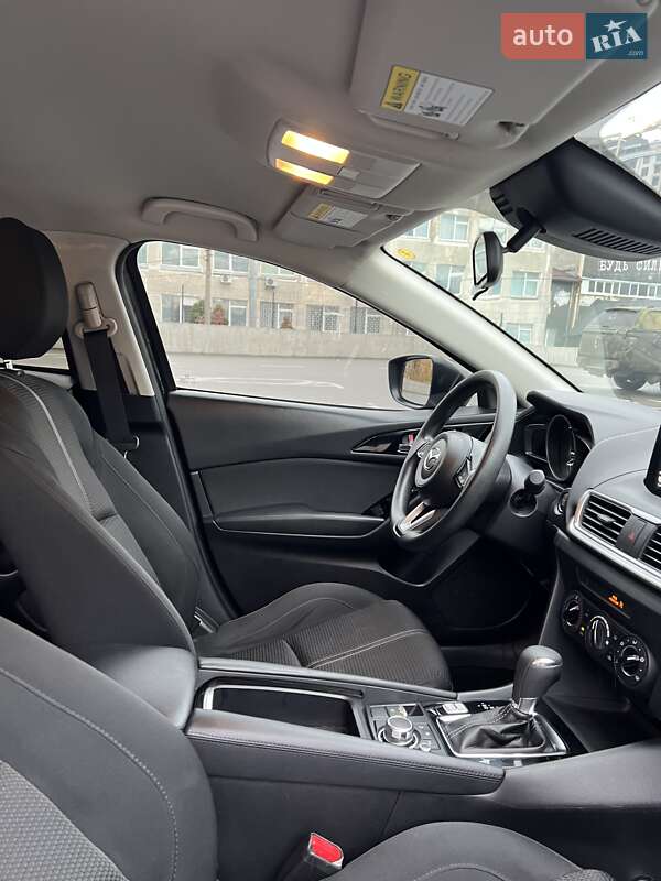 Седан Mazda 3 2017 в Києві фото 32 Седан Mazda 3 2017 в Києві