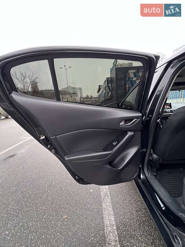 Седан Mazda 3 2017 в Києві фото 41 Седан Mazda 3 2017 в Києві