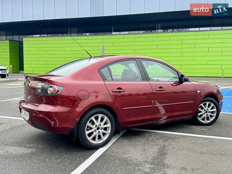 Седан Mazda 3 2008 в Киеве