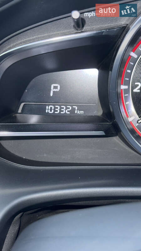 Хетчбек Mazda 3 2015 в Харкові