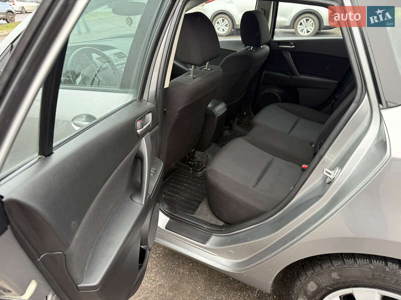 Хэтчбек Mazda 3 2010 в Сумах