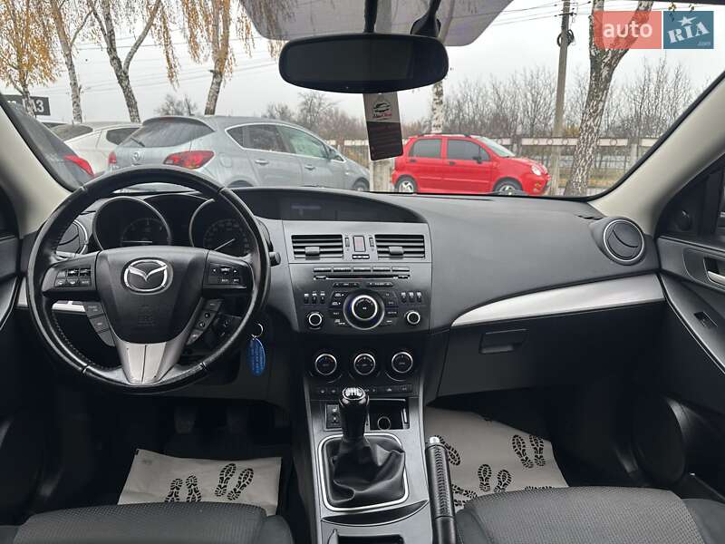 Хетчбек Mazda 3 2011 в Смілі