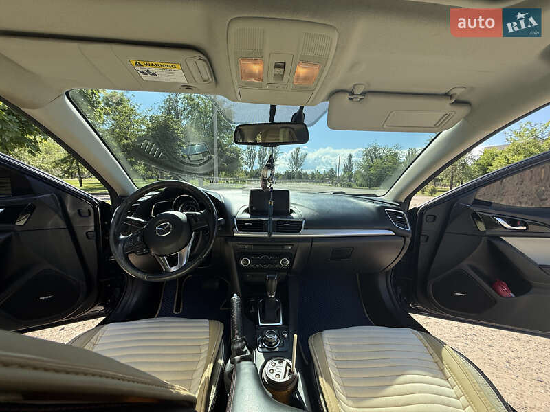 Седан Mazda 3 2013 в Кривому Розі
