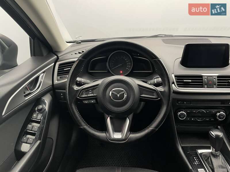 Хэтчбек Mazda 3 2018 в Киеве