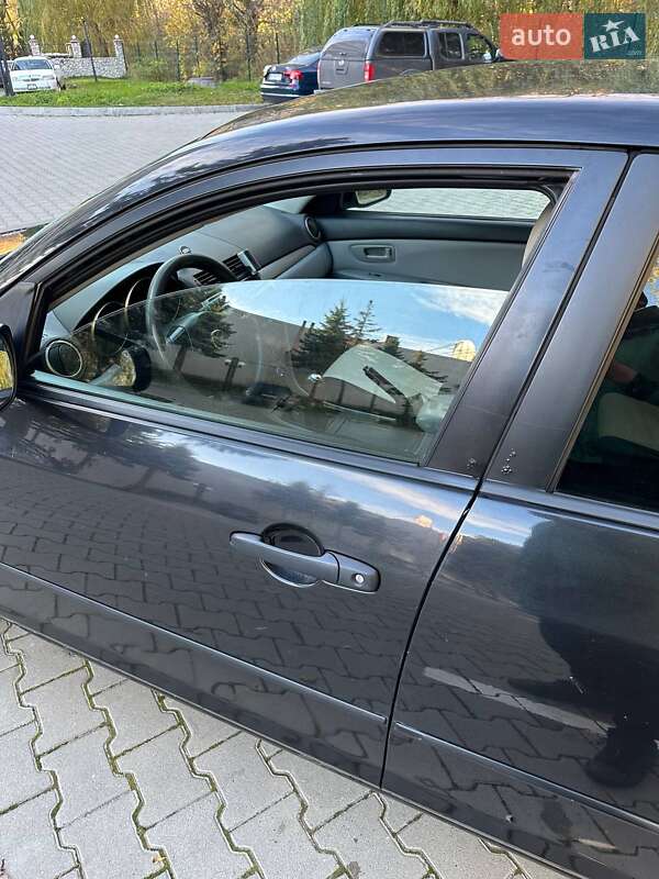 Хэтчбек Mazda 3 2006 в Тернополе