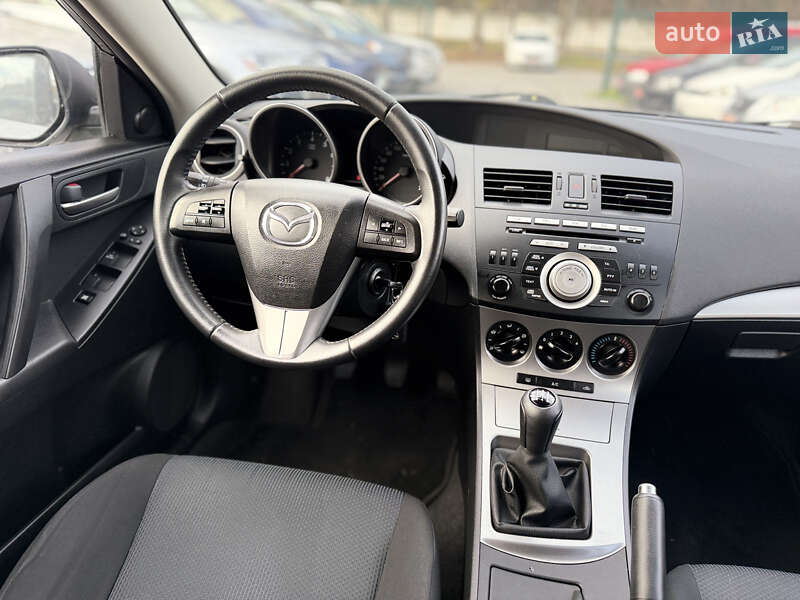 Хэтчбек Mazda 3 2010 в Виннице